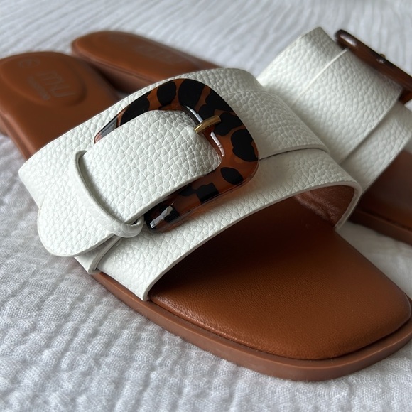 🍉 NWT • Women’s Vegan “Leather” Buckle Sandals • W7 - Picture 5 of 11